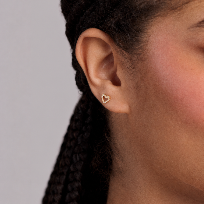 Single Kora Flat Back Stud