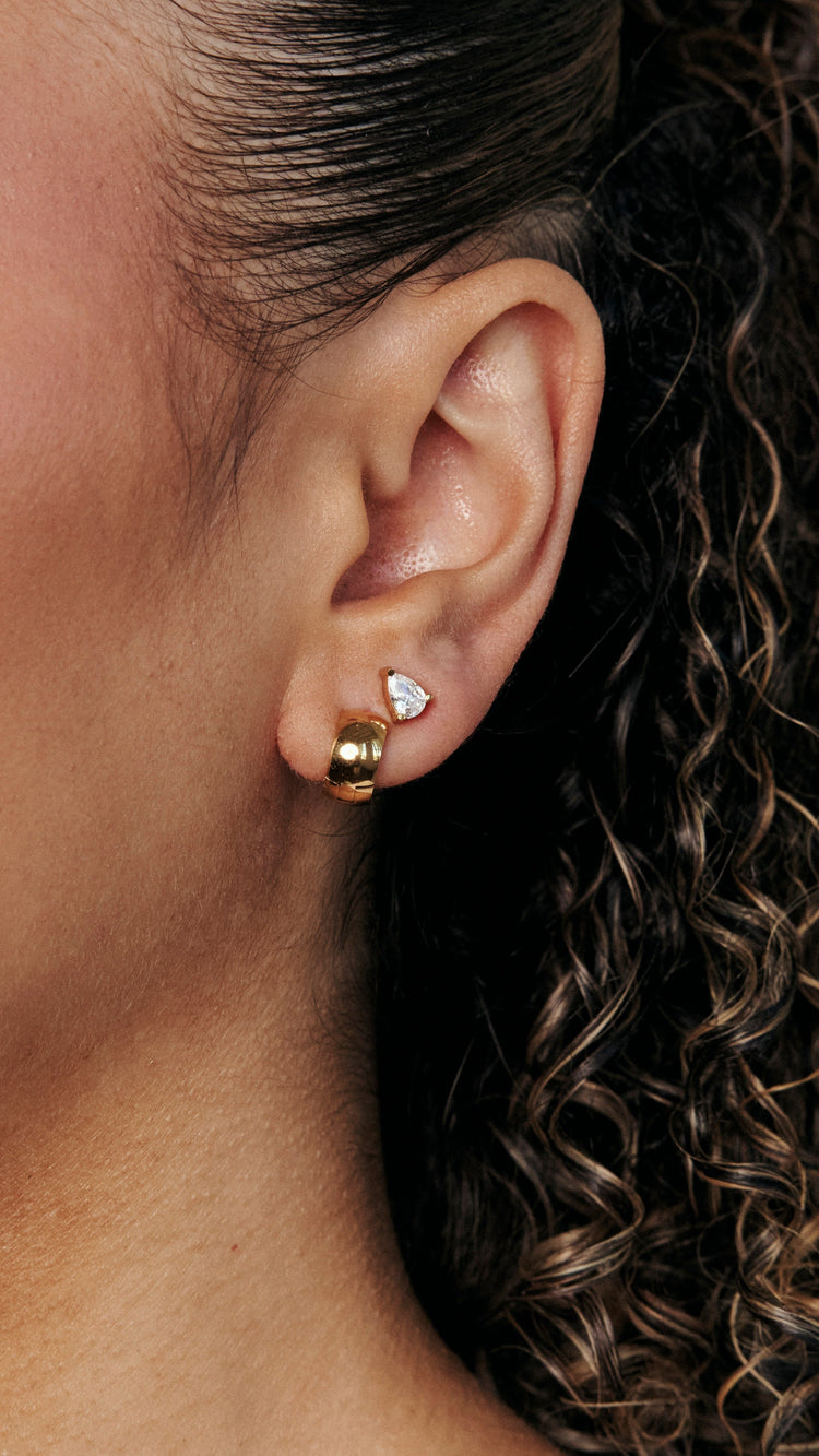 Model wearing Tinilux earrings