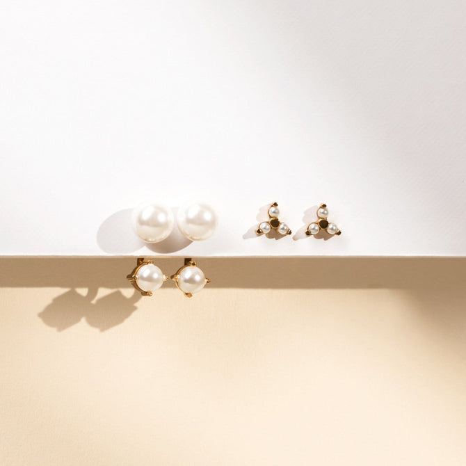 Pearl Astrid Screw Back Stud Earrings